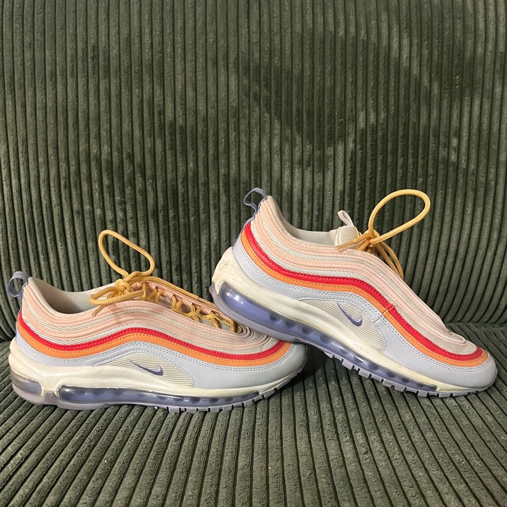 Nike AirMax 97 shoes - Picture 3 of 8